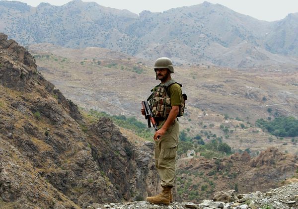 Fight between Taliban, Pak forces over Durand Line leaves 20 hurt, 3 killed